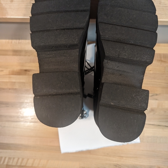 Patten leather platform boots - Picture 7 of 7